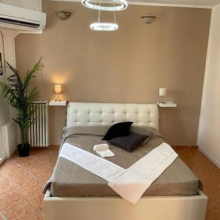 Destiny Home 2 Verona - Piazza Isolo Bagian luar foto