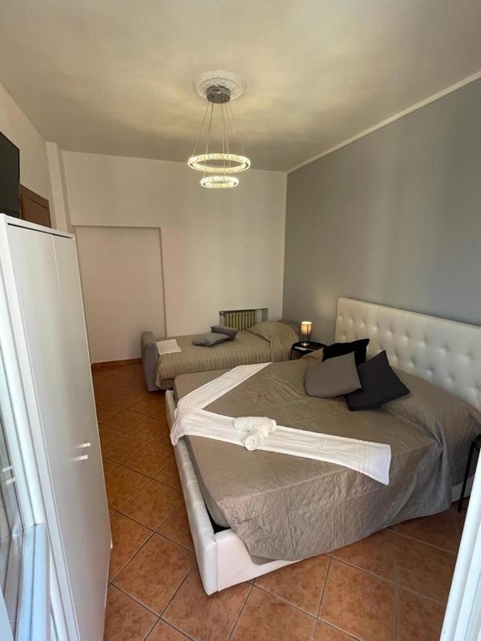 Destiny Home 2 Verona - Piazza Isolo Bagian luar foto
